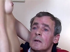 Catherine daje prawdziwe sex przyłapała dziadek wali konia