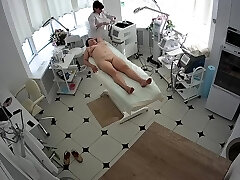 cámaras ocultas. salón de belleza, depilación con cera coño y culo mamá cámaras ocultas. salón de belleza, depilación con cera coño y culo mamá