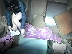 Ukryty voyeur cam strzela szczupła dziewczyna masturbacja w stogu siana Ukryty voyeur cam strzela szczupła dziewczyna masturbacja w stogu siana