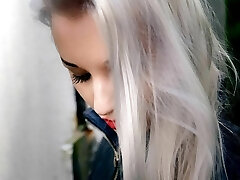 Adelina White splattering outdoor