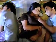 3 na łóżku 2012 (erotyka trójkąty)