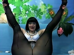 Rather flexible short haired brunette mature slut loved her fisting Rather flexible short haired brunette mature slut loved her fisting