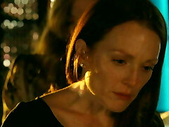 julianne moore, amanda seyfried chloe (2009) julianne moore, amanda seyfried chloe (2009)