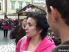 Granny tourist jumps on cock