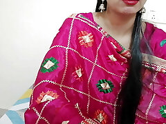 Desi stepmom persuaded by horny stepson for hard fuck Desi hot sexy step-mom ka teen son ne chudai pani nikal diya! Hindi