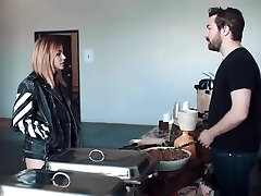 Chloe M - Don't męczyć się z nią! x