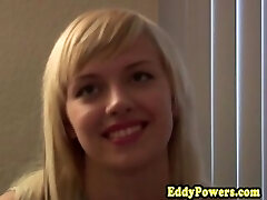 Wytatuowany wzór amatorskie fucked i naturalne Wytatuowany wzór amatorskie fucked i naturalne