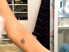 amatorskie rude goli i masturbuje