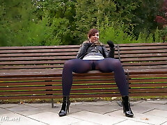 Jeny Smith black stockings pretend to be leggings