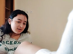 przyrodnia siostra z białymi skarpetkami i majtkami babci