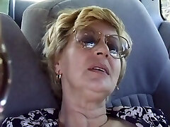 Mature Pauline fingers her elder pussy in a car and gets ravaged