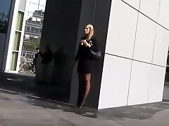 Biz woman on a coffee break