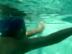 эмбер линн бах-подводное плавание ебать под водой