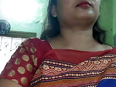 Indian Bhabhi has sex with stepbrother showing fun bags