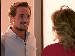 stepsiblings - seks w trójkącie z siostry pod mistleto stepsiblings - seks w trójkącie z siostry pod mistleto