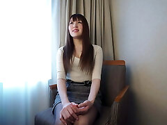 Girl Who Gets Wet When a Dick Rubs Against Her Vagina and On To Bareback Pound! -2