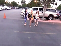 niesamowity sex impreza z trzema uroczymi gwiazd porno i dwoma facetami niesamowity sex impreza z trzema uroczymi gwiazd porno i dwoma facetami