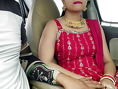 Ultra-cute Desi Indian Beautiful Bhabhi Gets Fucked with Xxl Dick in car outdoor risky public sex.
