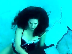 Underwater girl Underwater girl