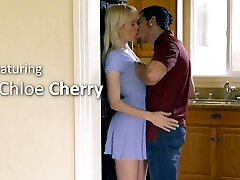 uwodzicielska blondynka chloe cherry - to wszystko, co przyrodni brat chce każdy dzień