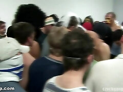 BUSTY DZIEWCZYNA NA KORONA STRONA BANG GANG BUSTY DZIEWCZYNA NA KORONA STRONA BANG GANG