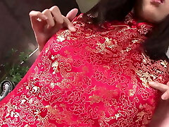 Asiatin 22 Jahre spielt gerne mit Sextoys und wird mega feucht