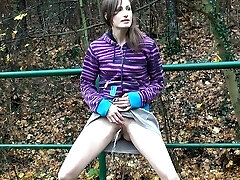 pantyless cutie cieszy rzeczywistość sikał