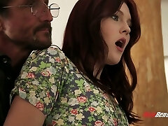 piękne, dobrze zapakowane biżuteria dziewczyna vega zasługuje na jej cipki, aby być wiercenia