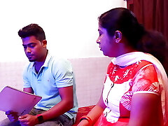 nauczycielka z dużymi cyckami nauczyła swojego ucznia & quot;jak uprawiać seks"