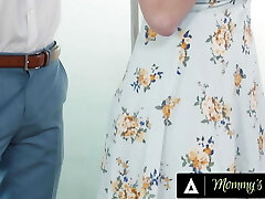 mama i amp; # 039; s chłopiec-powiesił ogier niszczy macocha-in-law dee williams po dając jej ogromne cycki masaż