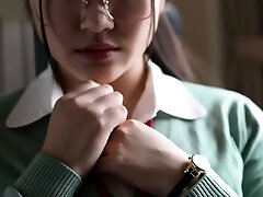 prawdziwy azjatycki nastolatek z duży cycki to zrobienie