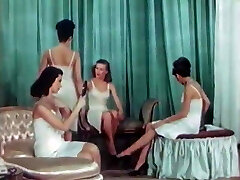 Vintage Pokaz Bielizny Dla Nowożeńców