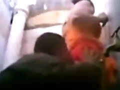 Hidżab dziwka próbuje przelecieć w wc na aparat - ChoicedCamGirls Hidżab dziwka próbuje przelecieć w wc na aparat - ChoicedCamGirls