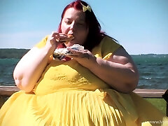 amator rudowłosy masturbates następnie daje a geje