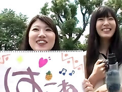 Hitchhiking to Tub Stall with Strangers ctoan Hitchhiking to Tub Stall with Strangers ctoan