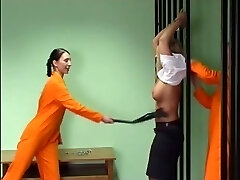 Wspaniały dziewczyna dostaje dysk kijami i rózgami Wspaniały dziewczyna dostaje dysk kijami i rózgami