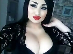 Huge Red Lips Smoke