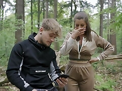 Nice all natural chick Lady Lyne gives head and gets fucked good Nice all natural chick Lady Lyne gives head and gets fucked good