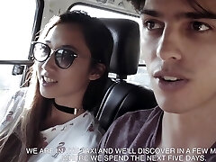 Asian girlfriend Luna X gives a marvelous blowjob on the beach Asian girlfriend Luna X gives a marvelous blowjob on the beach