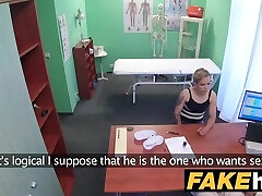 falso dottore dell'ospedale porta la sensazione di tornare a figa con cazzo
