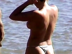 Buxom Czech amateur fucks outdoor in public