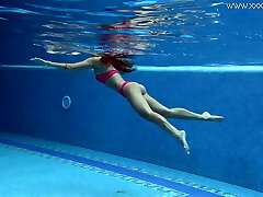 Tiffany Tatum goes swimming with Wank