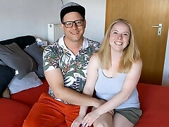 la mia prima clip porno! wow quanto era felice la mia famiglia perché stavo facendo quello che amo!!!