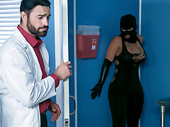 Phoenix Marie & Charles Dera & Michael Vegas en Romper El Banco de Esperma - Brazzers