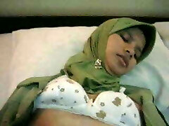 indonesian-jilbab entot di motel
