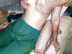 bangla bhabhi ficken tiefe kehle und doggystyle. sperma in ihre muschi