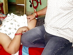 desi indiano cameriera ha sesso con indiano ragazzo bellissimo ragazza desi indiano cameriera ha sesso con indiano ragazzo bellissimo ragazza