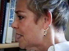 mature sex therapist, very engaged mature sex therapist, very engaged