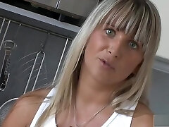 Milf Christina Lee gets fucked in a bath