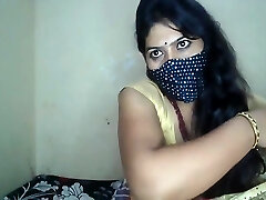 Mind-blowing Bhabhi Enjoy With Dildo
